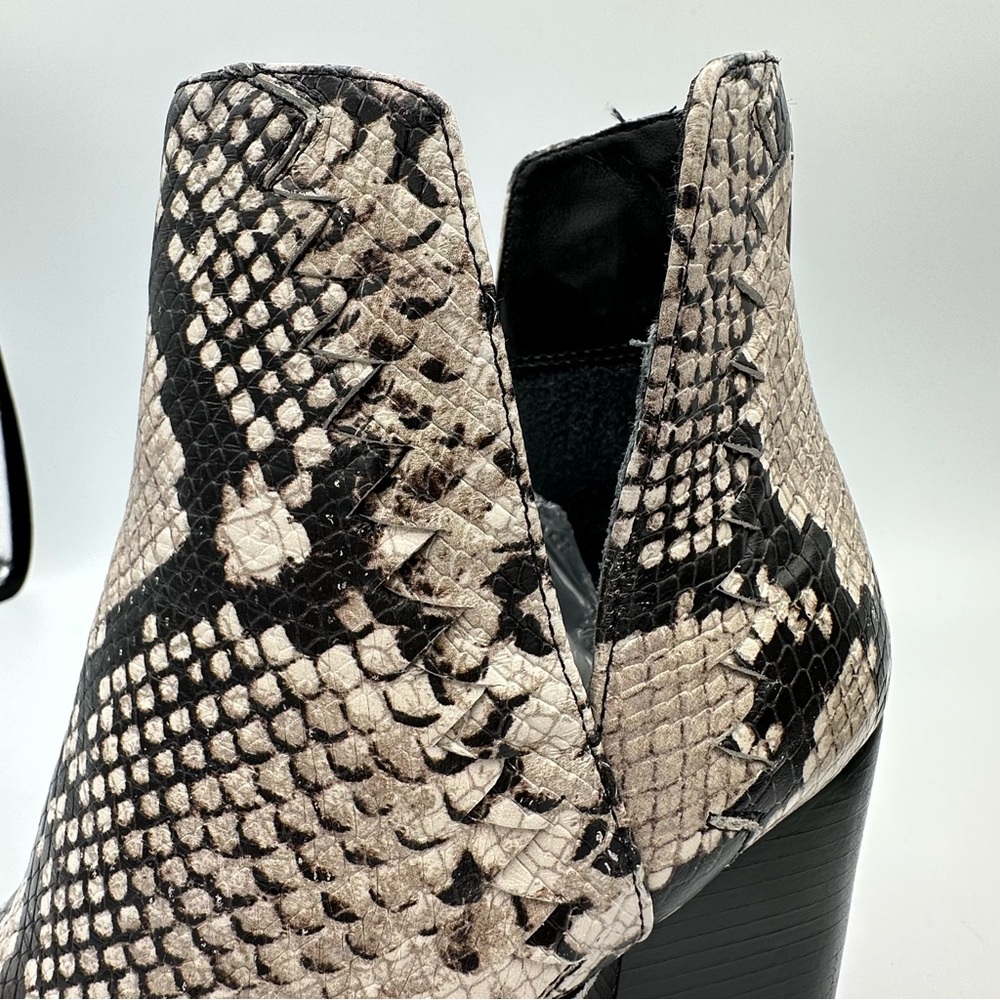 Vince Camuto Snake-Print Women’s Size 8.5 US Black Leather Ankle Boot VC-GENEDY - Picture 8 of 12